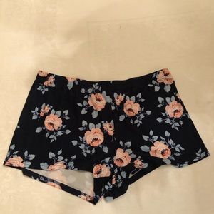Floral soft pajama shorts.